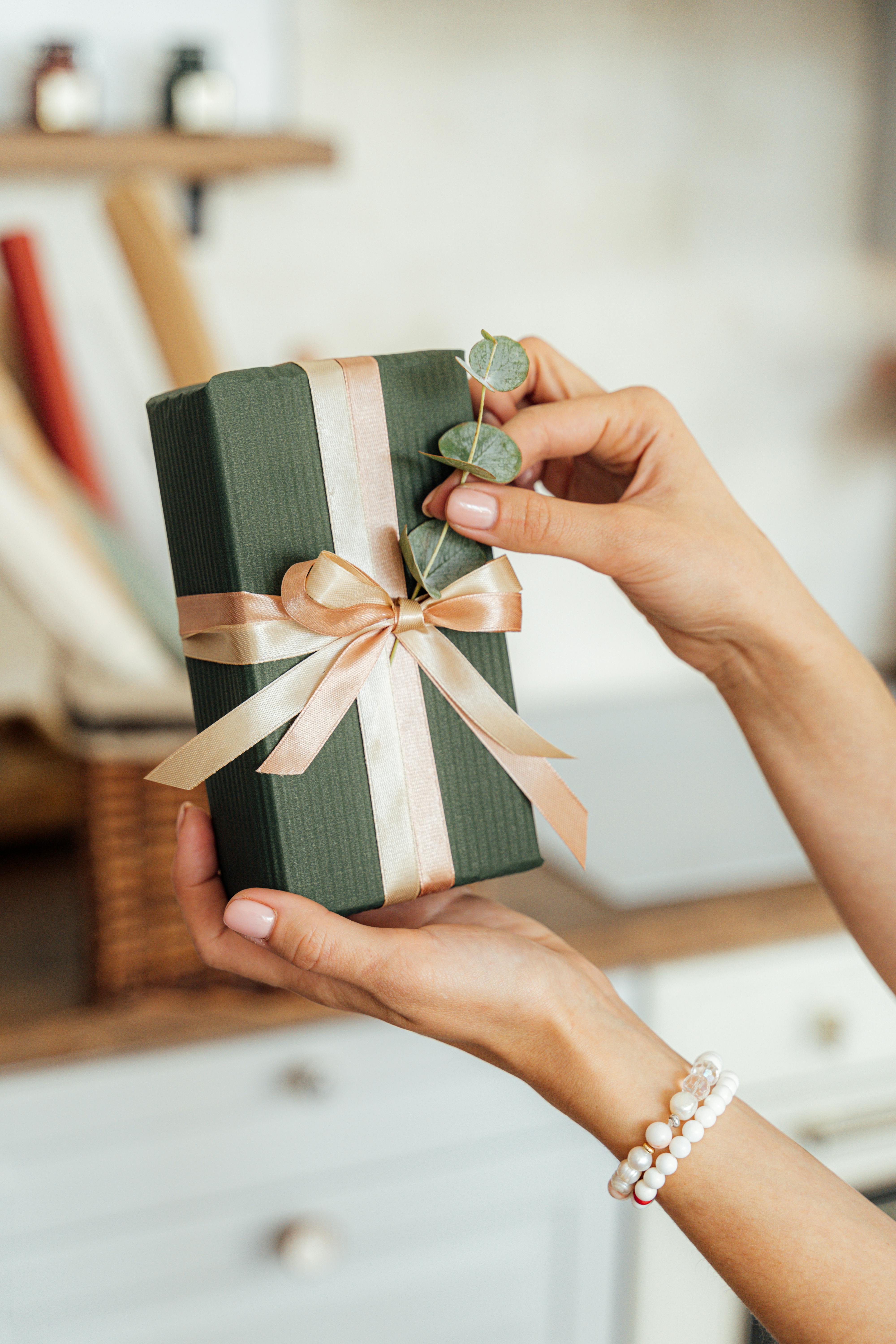 Hochzeitsgeschenke: 7 Geschenkideen für das Brautpaar